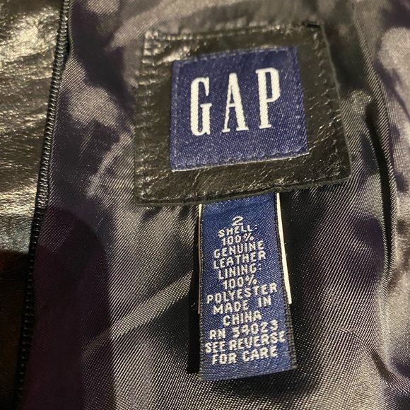 Gap leather skirt - Picture 2 of 4